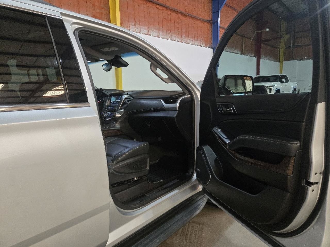 Used 2017 Chevrolet Tahoe LT RWD image 33