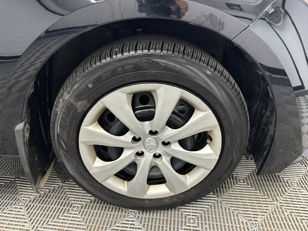 Used 2026 Toyota Corolla LE FWD image 7