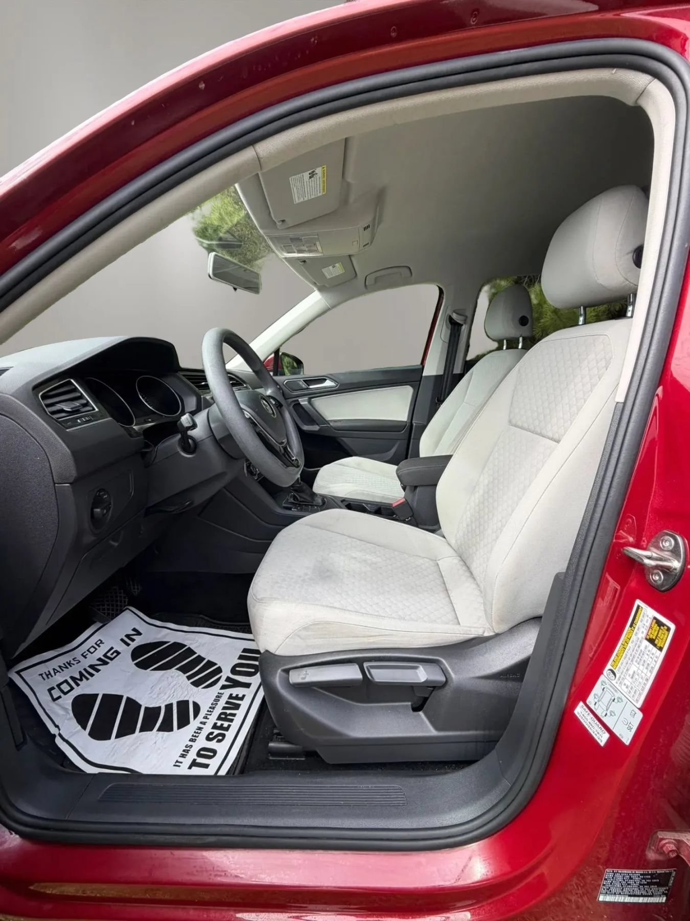 Used 2018 Volkswagen Tiguan S FWD image 9