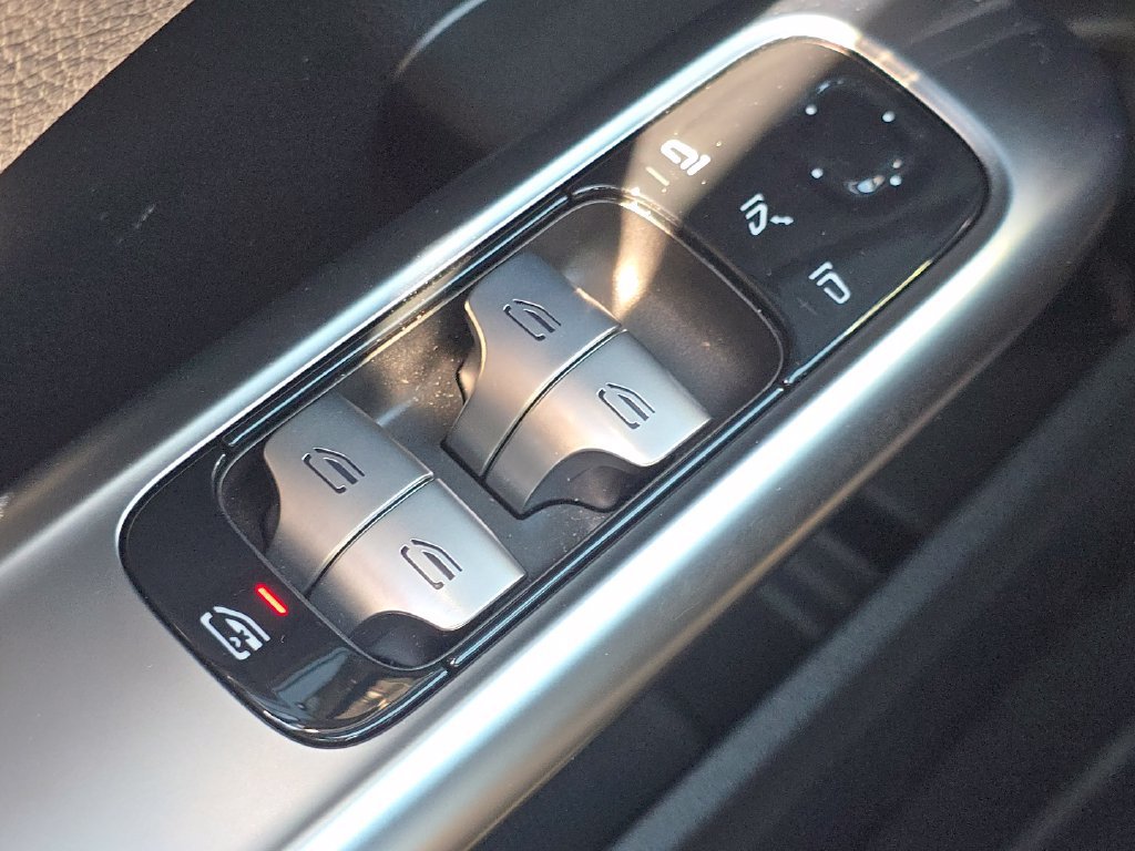 Certified 2026 Mercedes-Benz C 300 4MATIC Sedan image 26