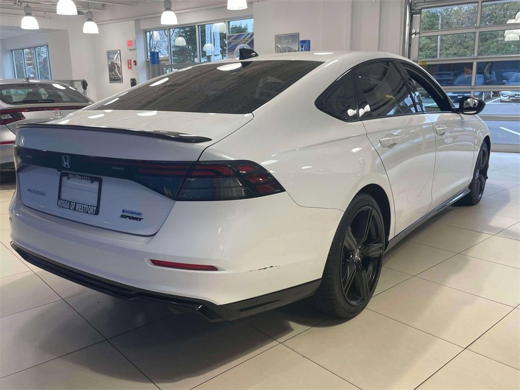 Used 2024 Honda Accord Sport image 3