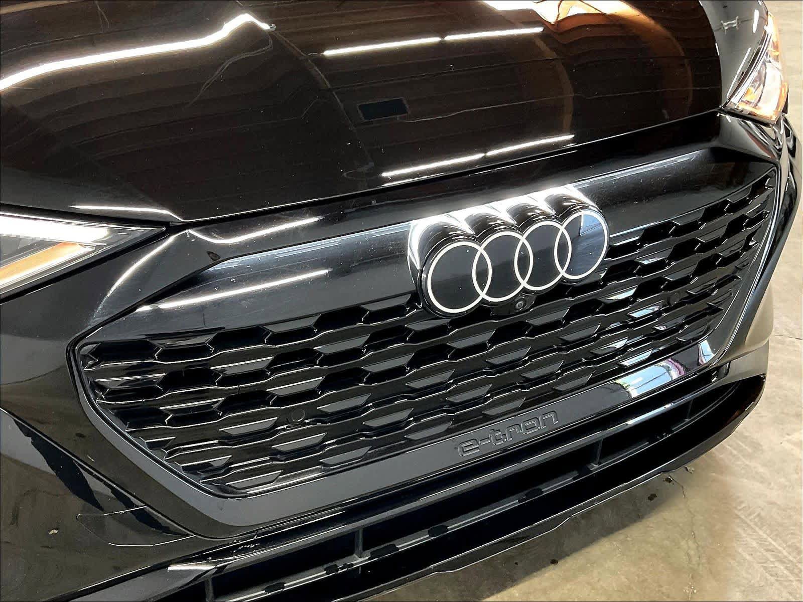 Used 2024 Audi Q8 e-tron Prestige w/ Prestige Package AWD/4WD image 30