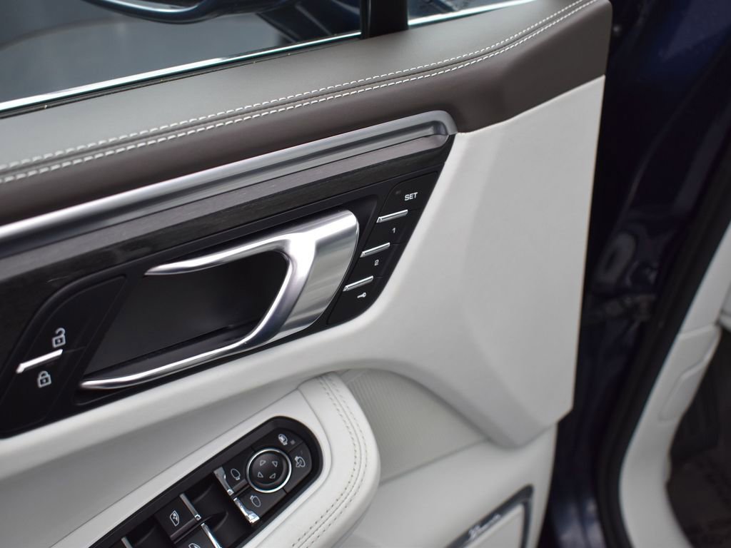 Used 2020 Porsche Macan Turbo image 8