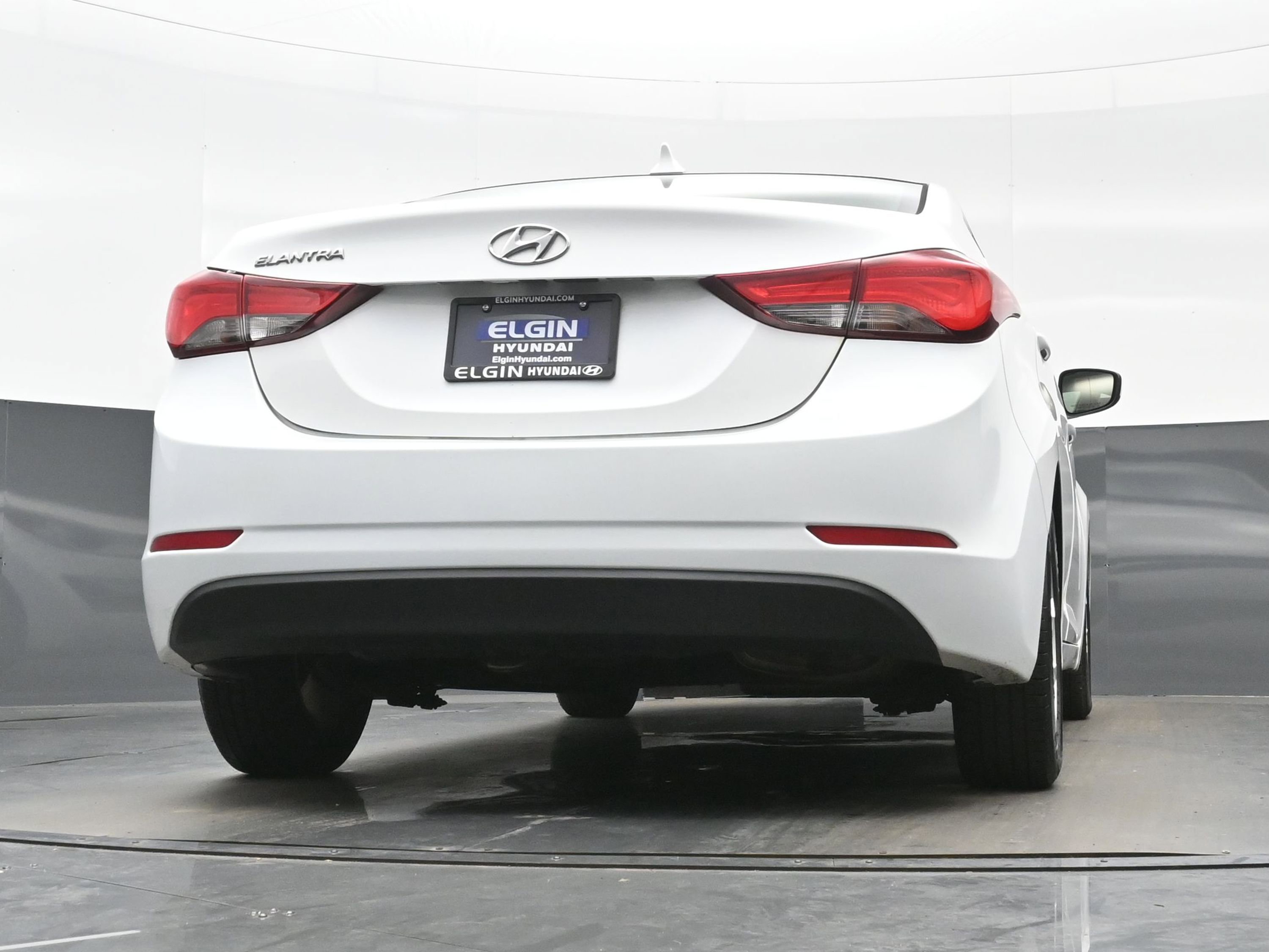 Used 2015 Hyundai Elantra SE FWD image 26