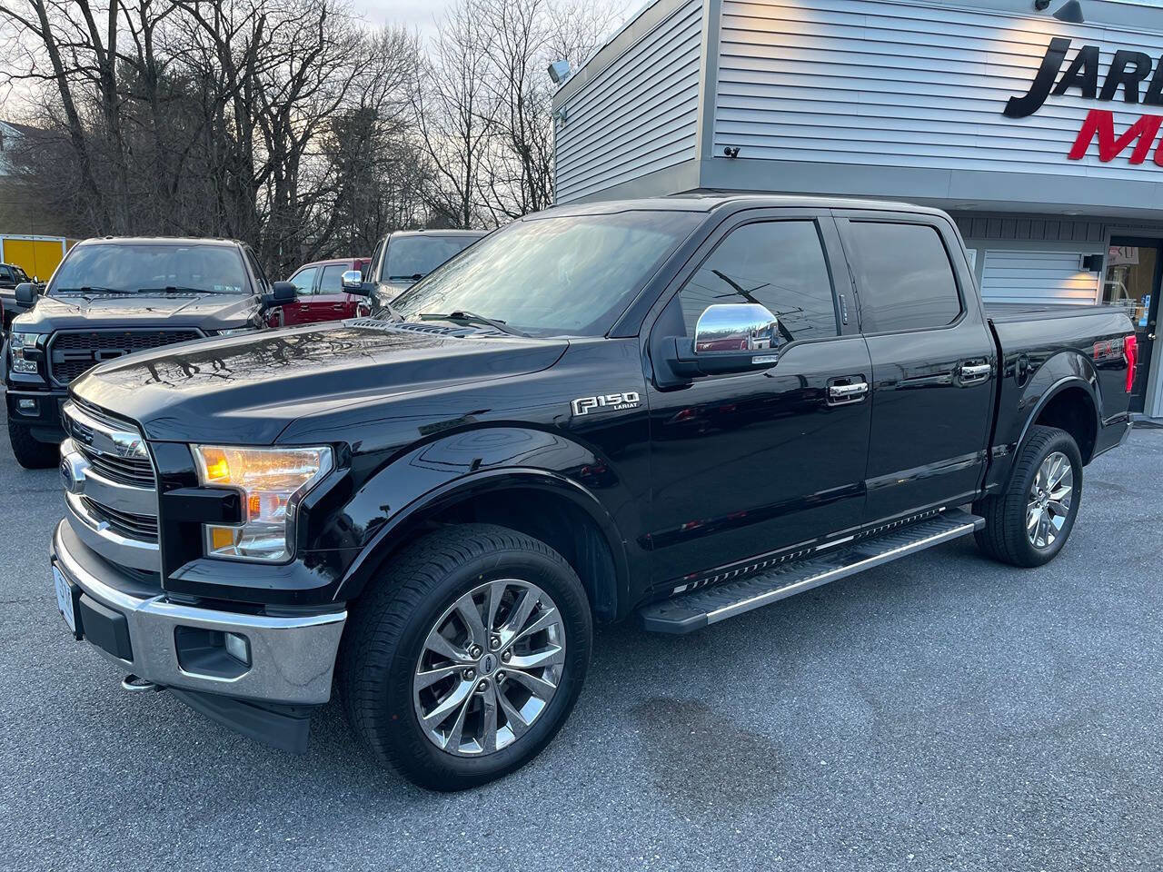 Used 2017 Ford F150 Lariat image 3