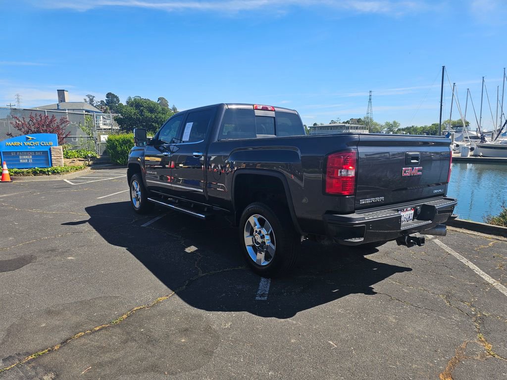 Used 2015 GMC Sierra 2500 Denali w/ Duramax Plus Package image 5