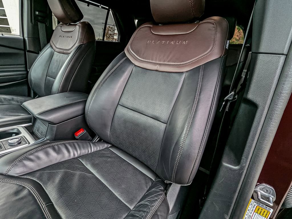 Used 2022 Ford Explorer Platinum w/ Equipment Group 601A image 18