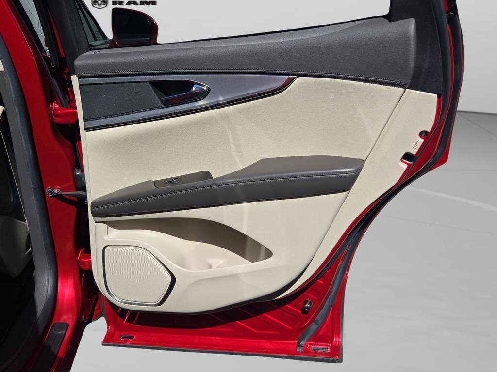 Used 2020 Lincoln Nautilus FWD w/ Equipment Group 101A image 27