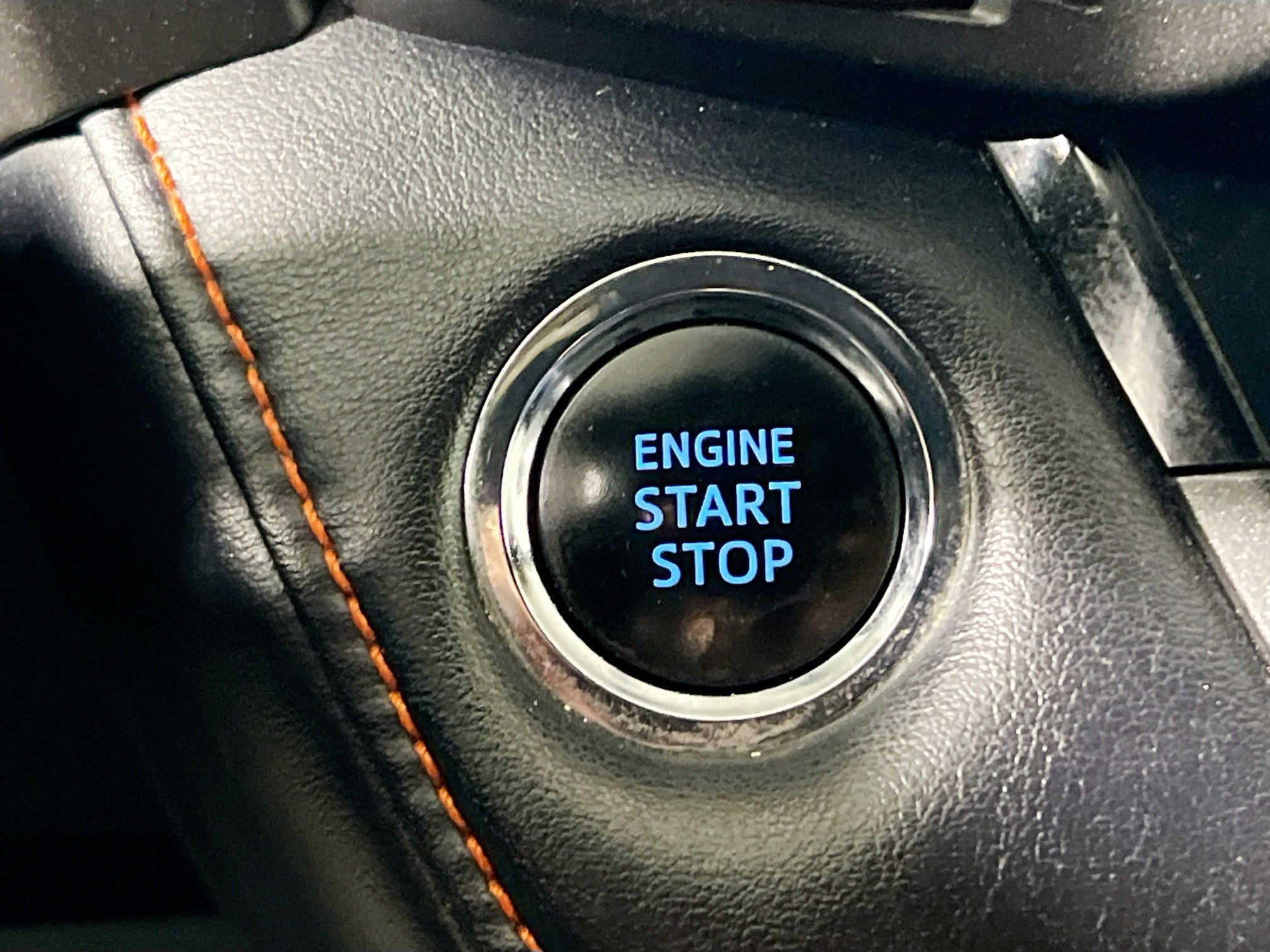 Used 2018 Toyota RAV4 SE w/ Power Extra Value Package FWD image 24