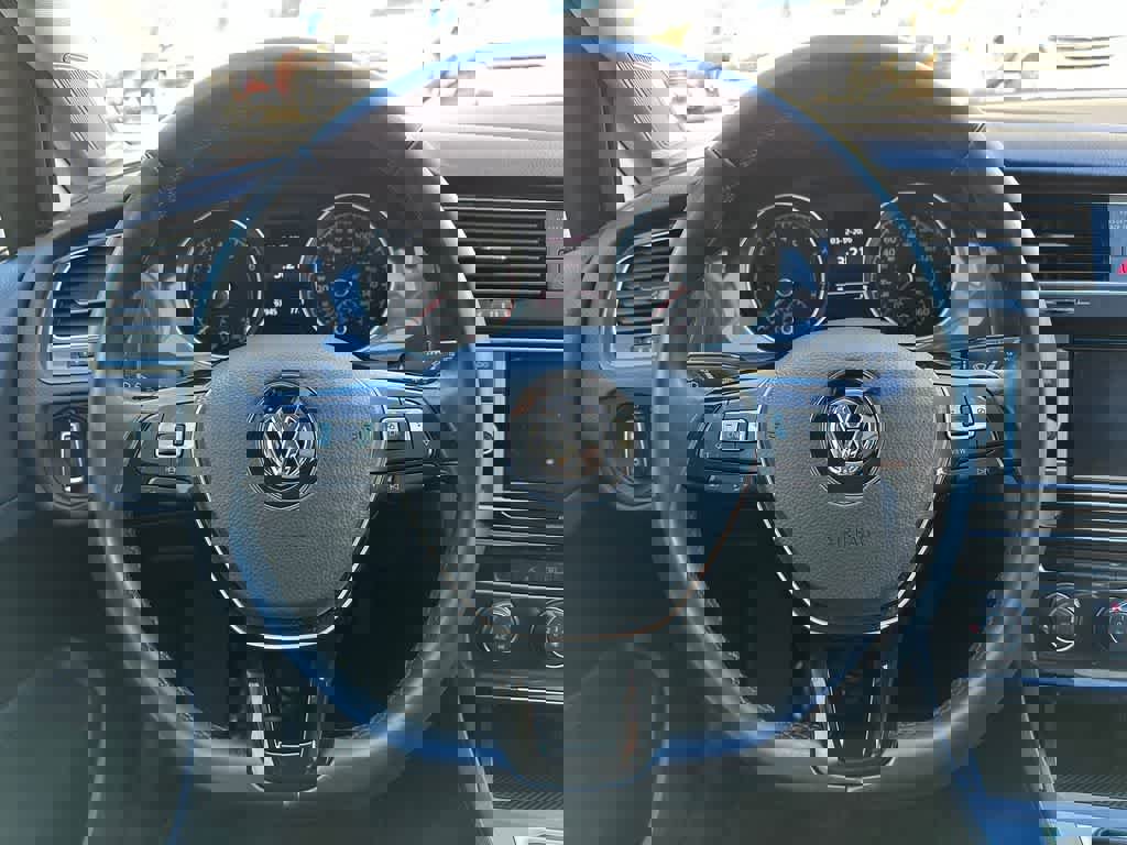 Used 2019 Volkswagen Golf S w/ Driver Assistance Package image 16