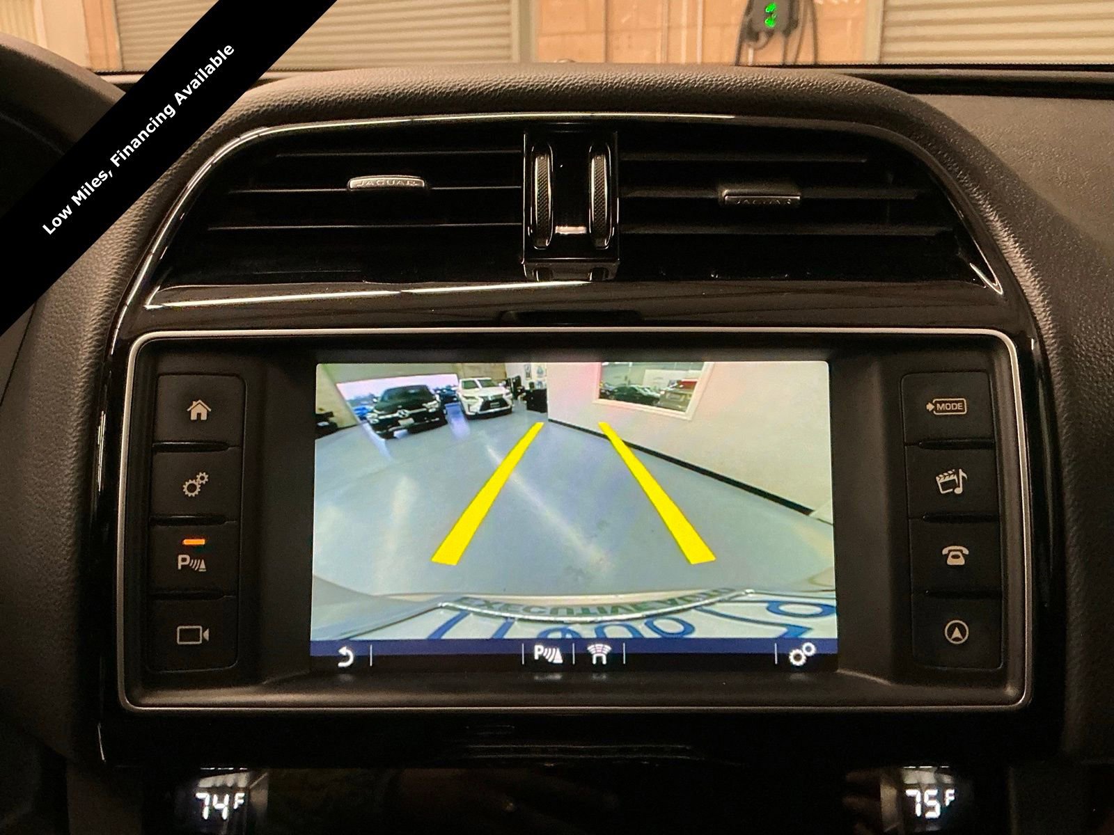 Used 2017 Jaguar F-PACE Prestige image 25