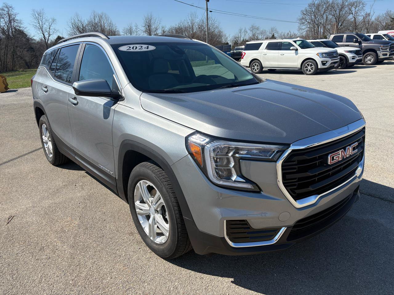 Used 2024 GMC Terrain SLE w/ Driver Convenience Package AWD/4WD image 1