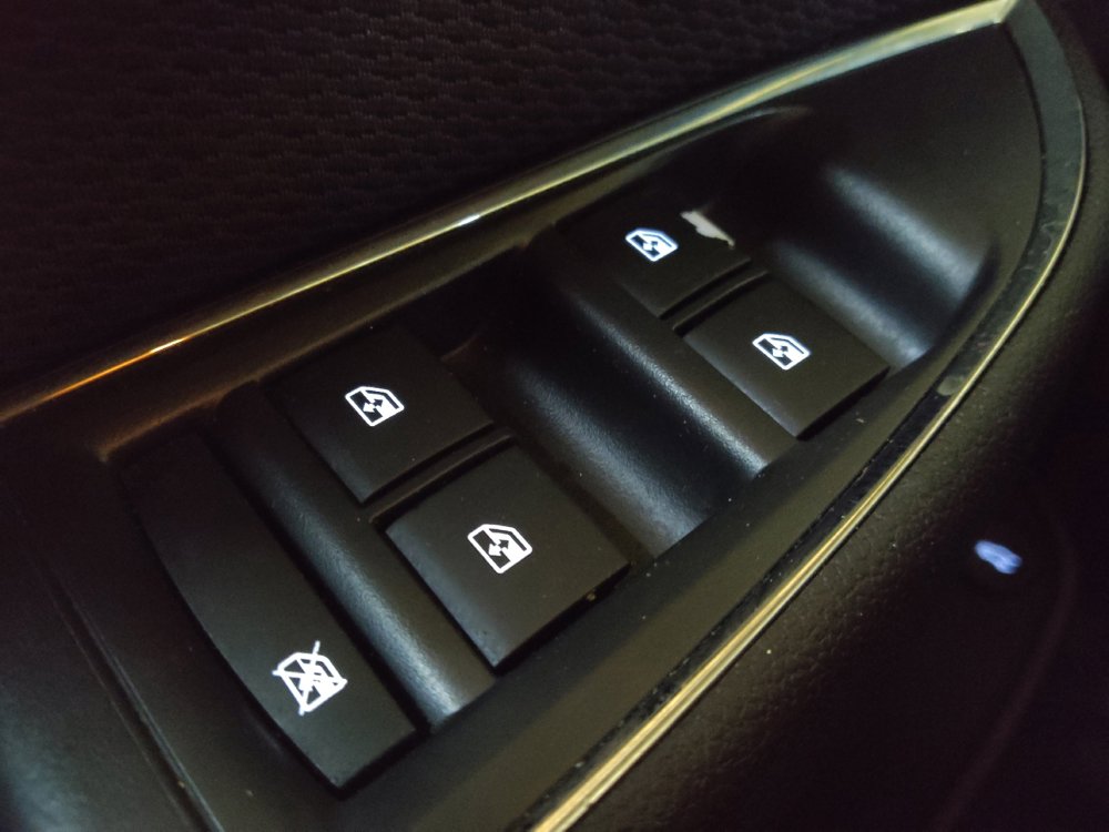 Used 2018 Chevrolet Cruze LT w/ Sun And Sound Package FWD image 27