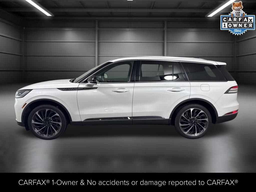 Certified 2025 Lincoln Aviator Reserve w/ Illumination Package image 3