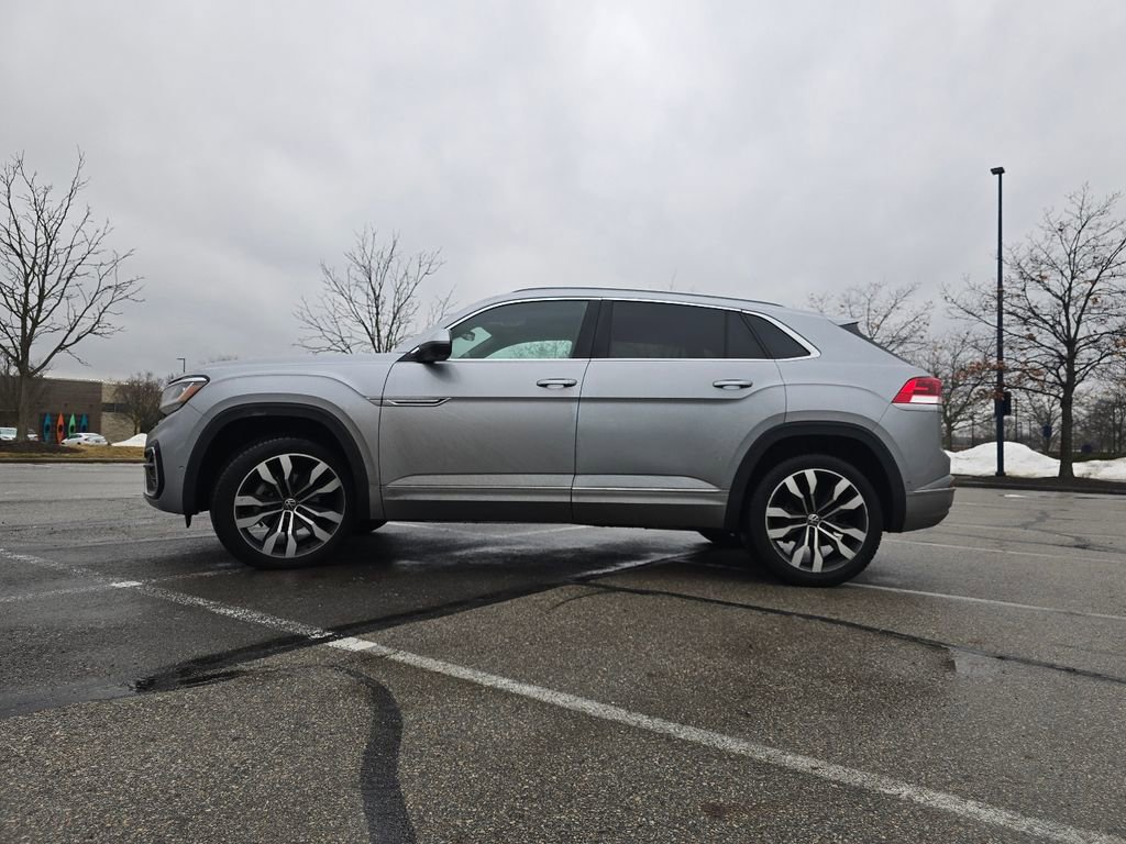 Used 2021 Volkswagen Atlas Cross Sport SEL Premium R-Line image 14