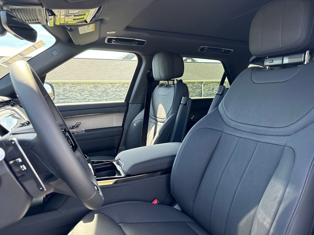 New 2025 Land Rover Range Rover Sport Dynamic SE image 11
