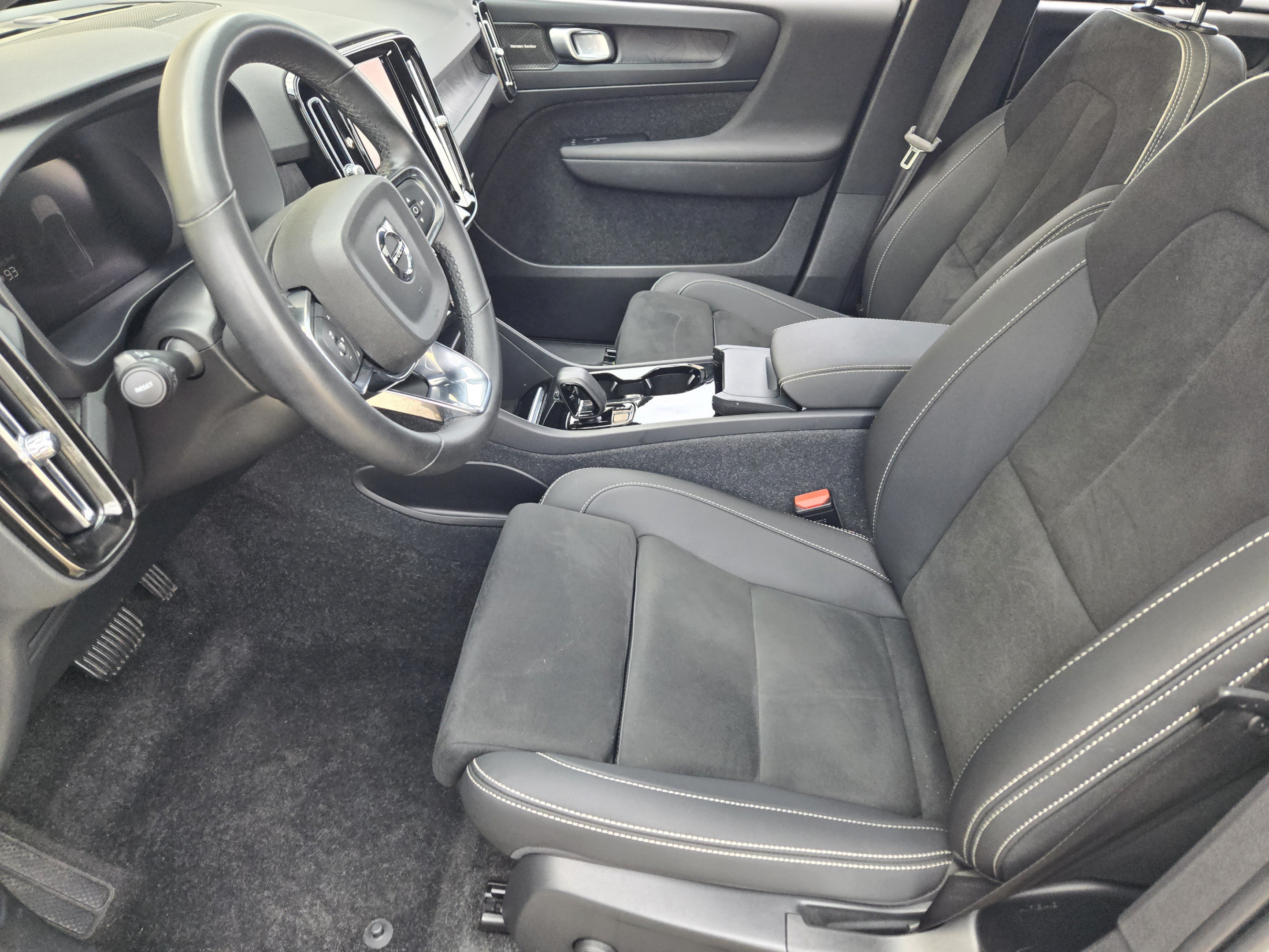 Used 2023 Volvo C40 P8 Recharge Ultimate AWD/4WD image 11