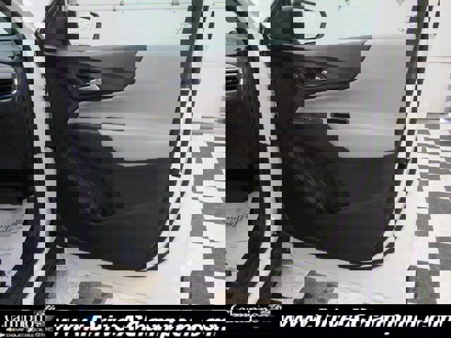 Certified 2023 Chevrolet Equinox LS w/ LS Convenience Package image 33