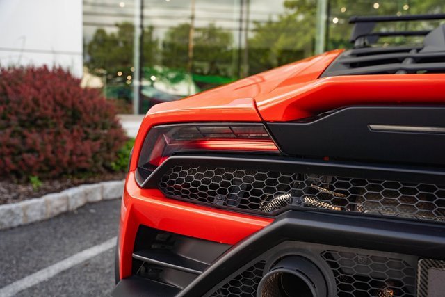 Used 2023 Lamborghini Huracan Sterrato image 23