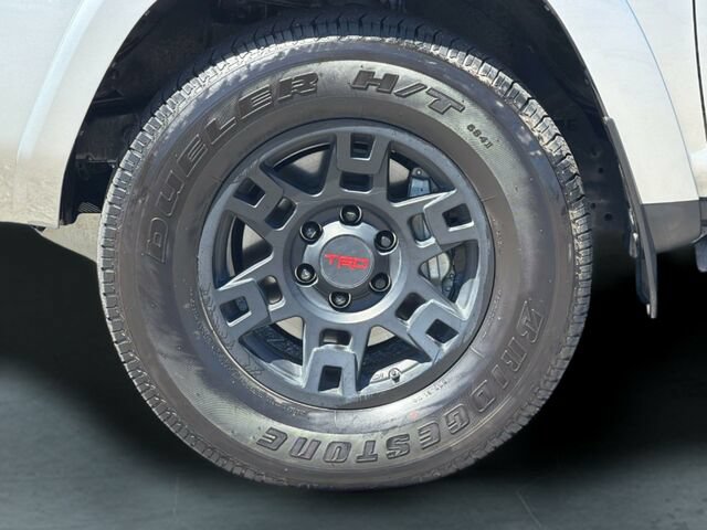 Used 2021 Toyota 4Runner TRD Off-Road Premium w/ Moonroof Package AWD/4WD image 34