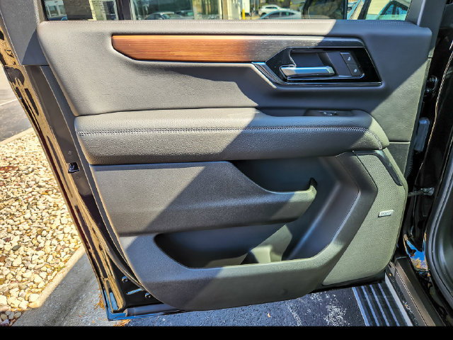 New 2026 GMC Yukon XL Denali w/ Sun & Power Step Package AWD/4WD image 20