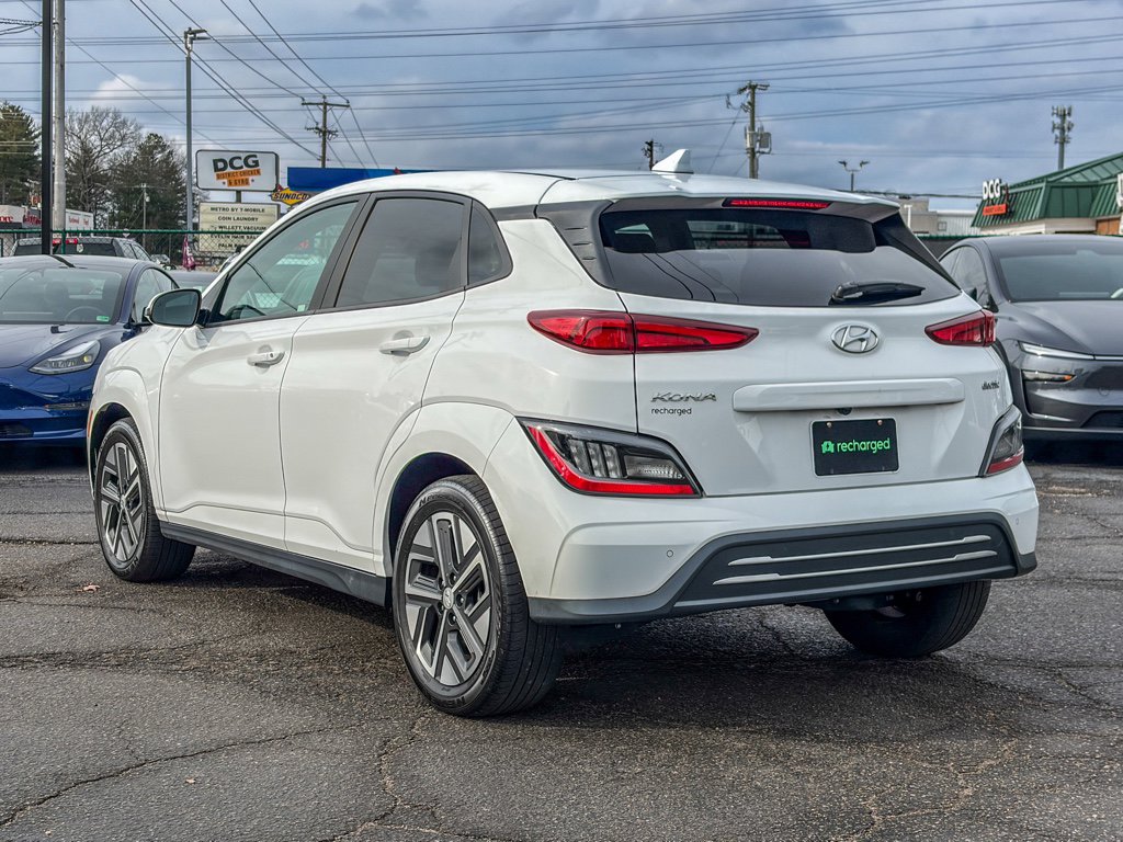 Used 2023 Hyundai Kona Limited image 2