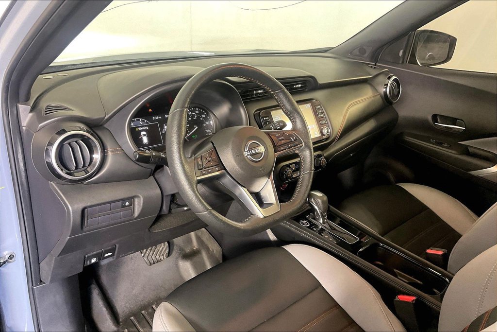 Used 2024 Nissan Kicks SR w/ SR Premium Package FWD image 15