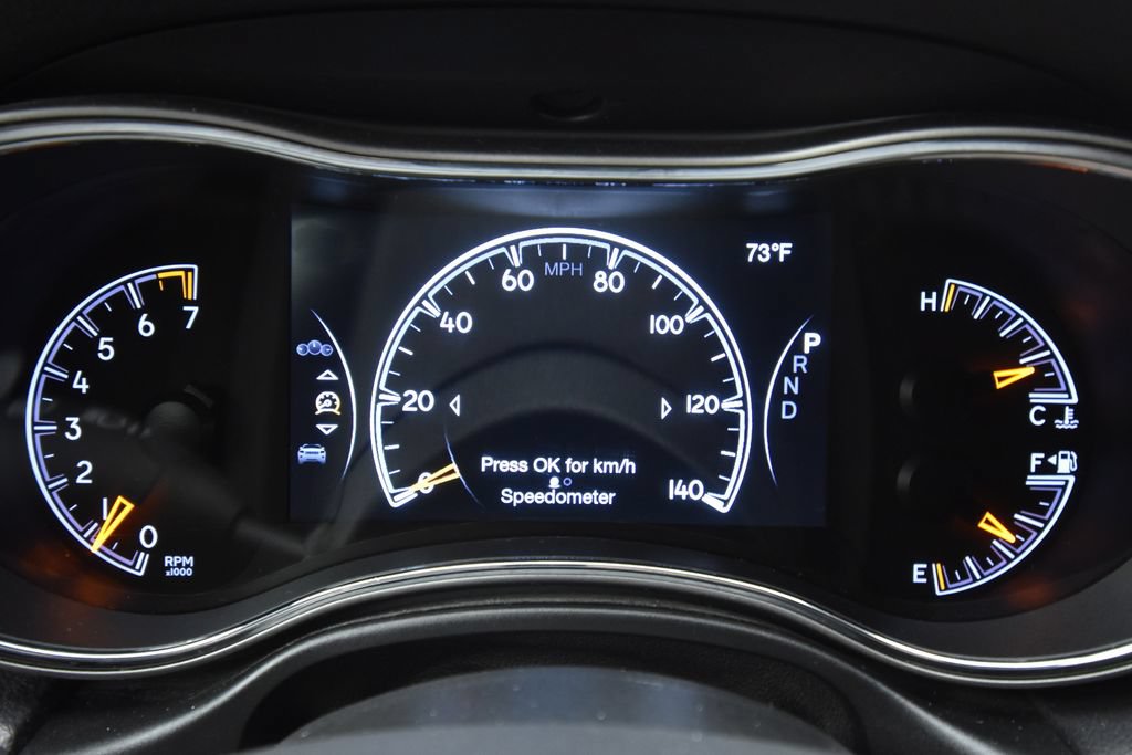 Used 2021 Jeep Grand Cherokee Laredo X AWD/4WD image 36