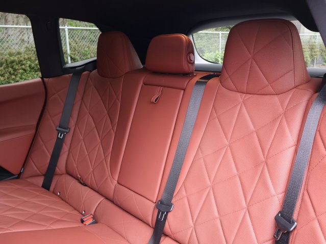 Used 2023 BMW iX xDrive50 w/ Sport Package AWD/4WD image 24