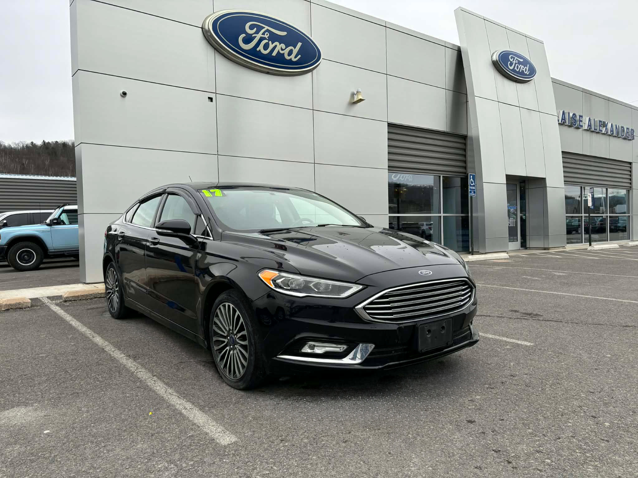 Used 2017 Ford Fusion SE w/ Fusion SE Technology Package