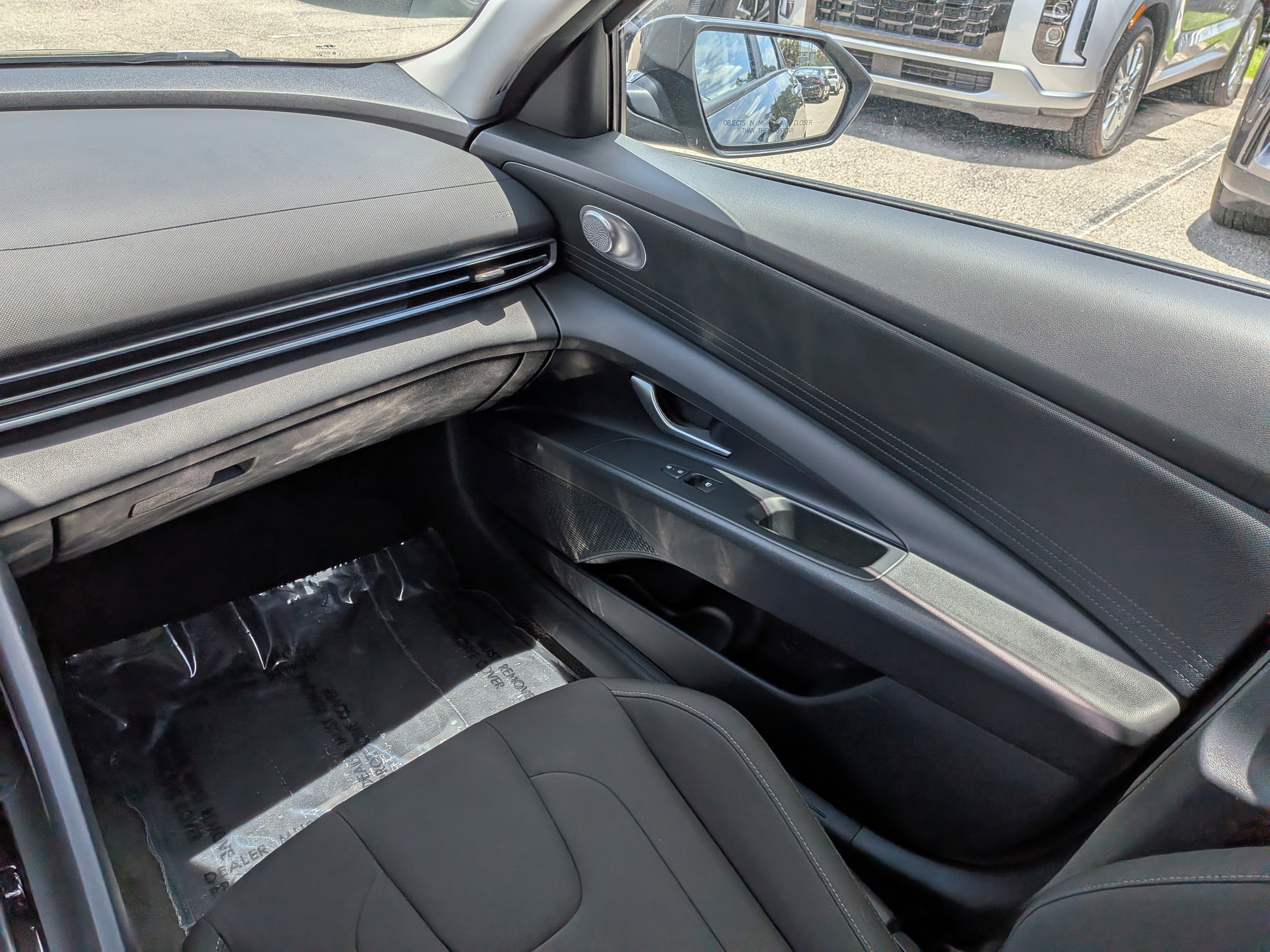 Used 2024 Hyundai Elantra SEL FWD image 17