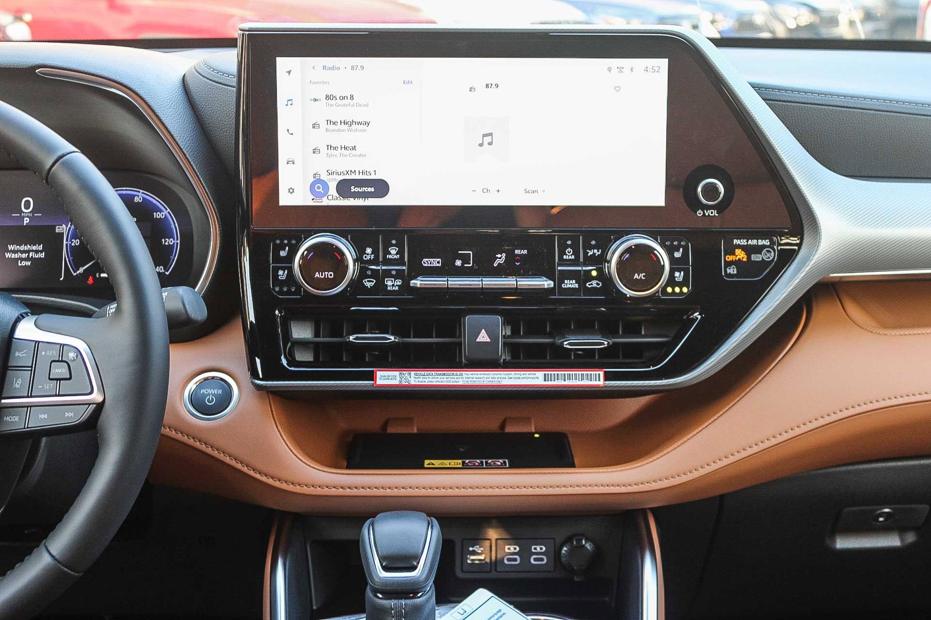 New 2026 Toyota Highlander Platinum image 15