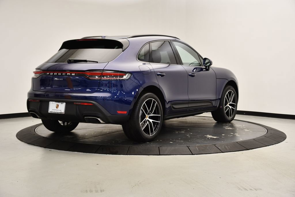 Certified 2025 Porsche Macan image 7
