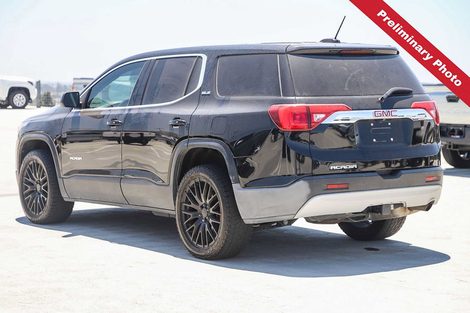 Used 2019 GMC Acadia SLE FWD image 8
