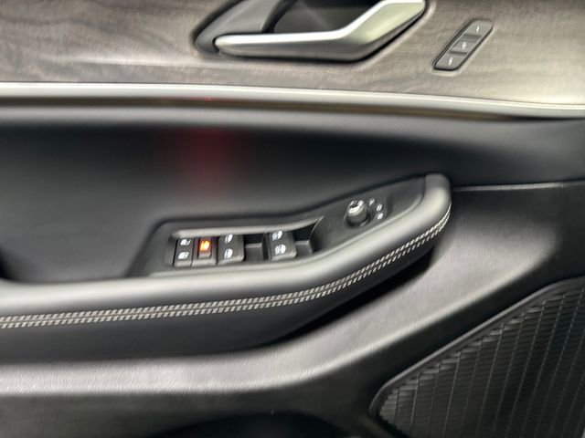 Used 2023 Jeep Grand Cherokee Limited w/ MOPAR Finishing Package image 25