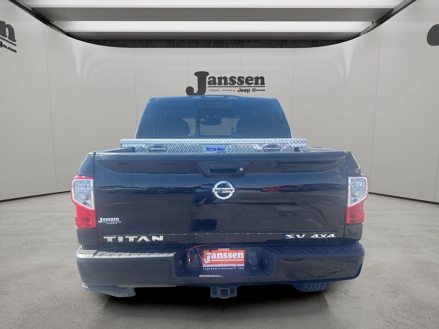Used 2020 Nissan Titan SV w/ SV Convenience Package AWD/4WD image 3