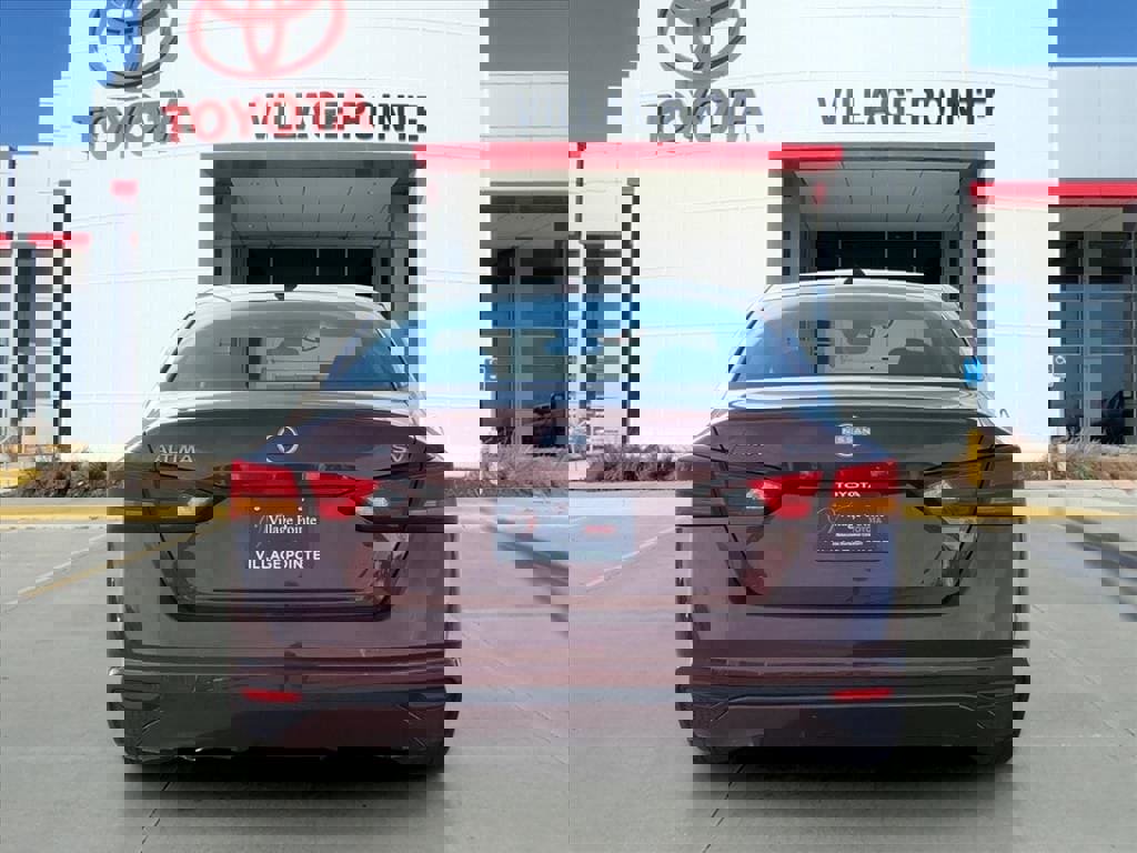 Used 2024 Nissan Altima 2.5 SV image 5