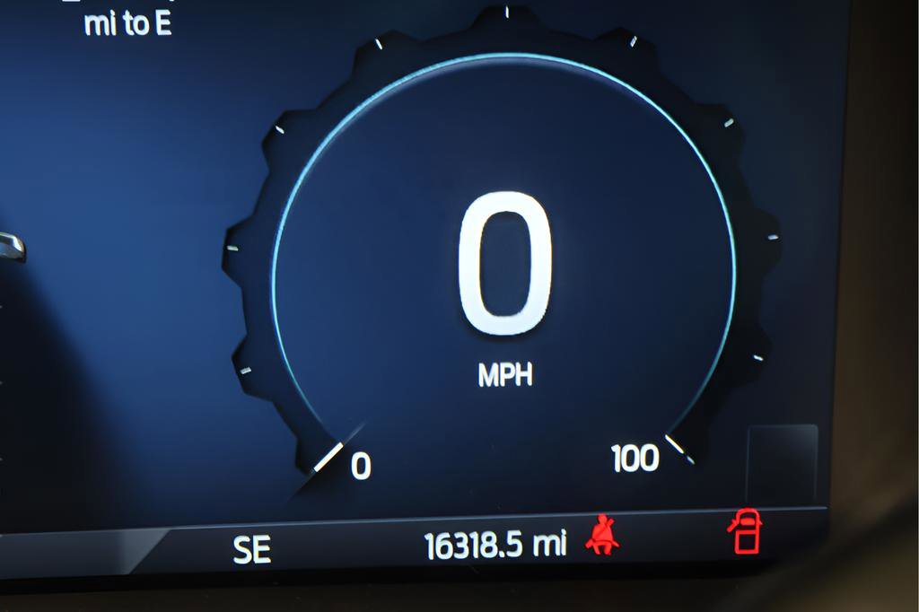 Used 2025 Ford F250 Platinum image 17