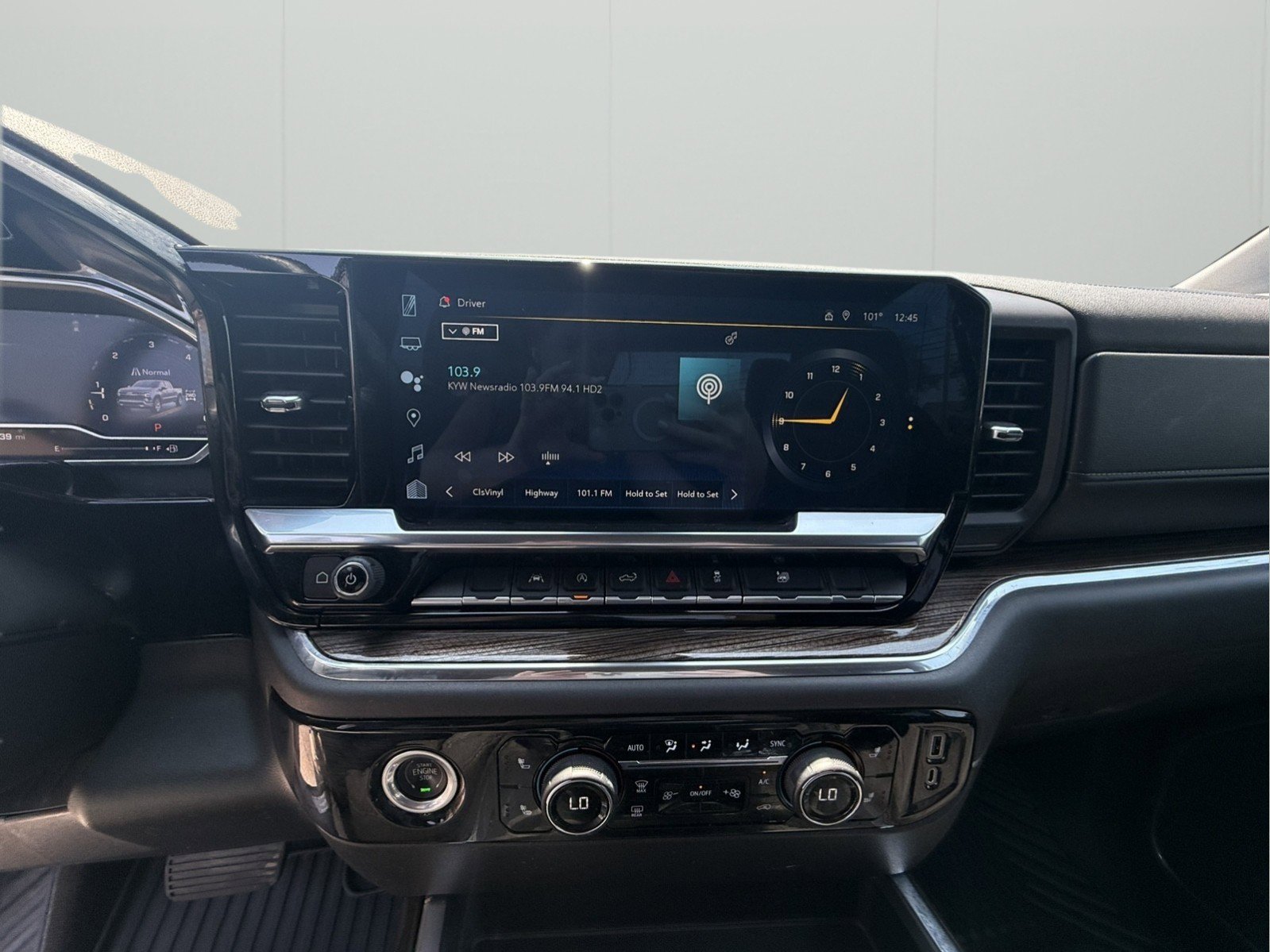 Certified 2023 Chevrolet Silverado 1500 RST AWD/4WD image 11