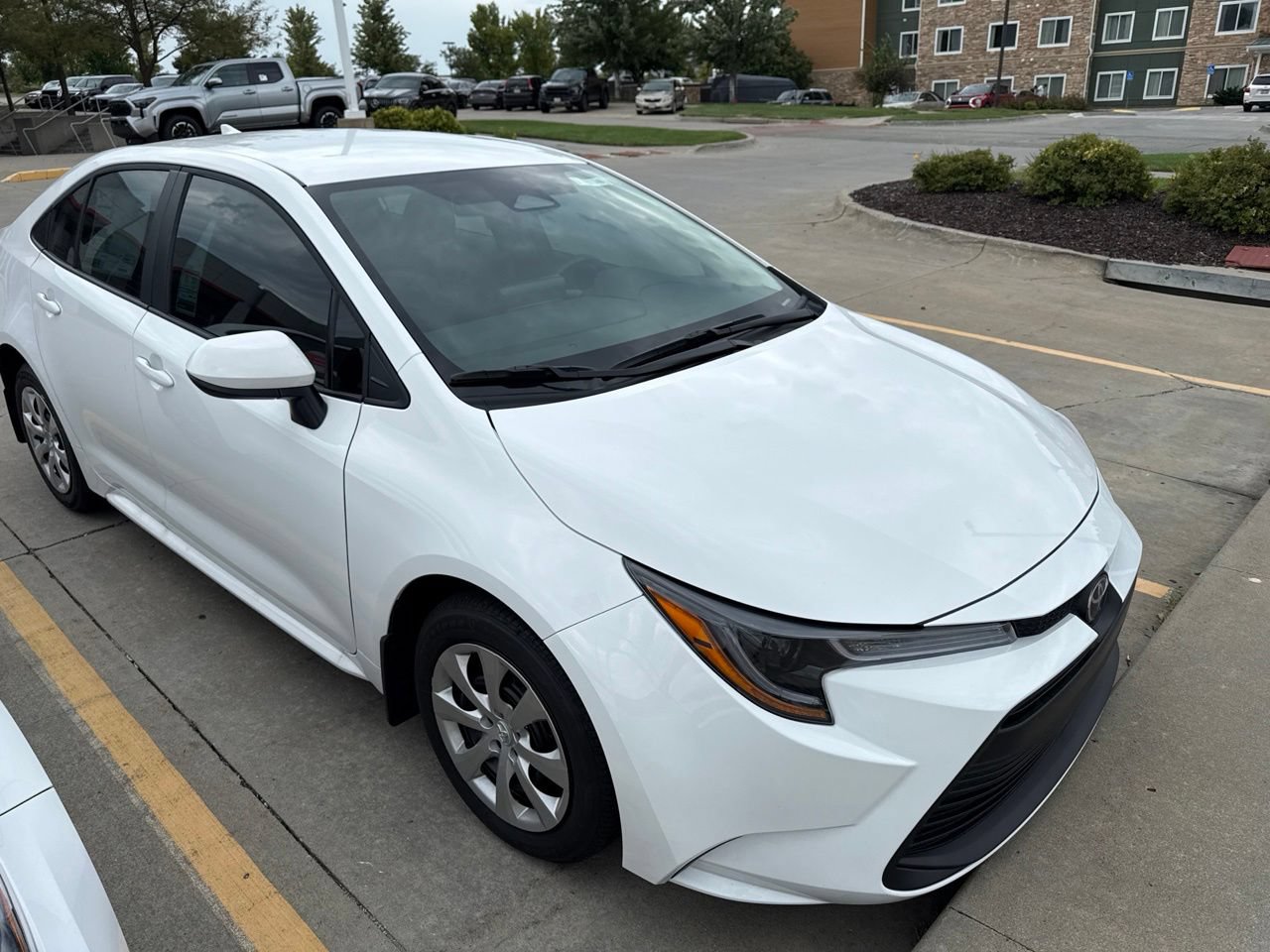 Used 2026 Toyota Corolla LE FWD image 7