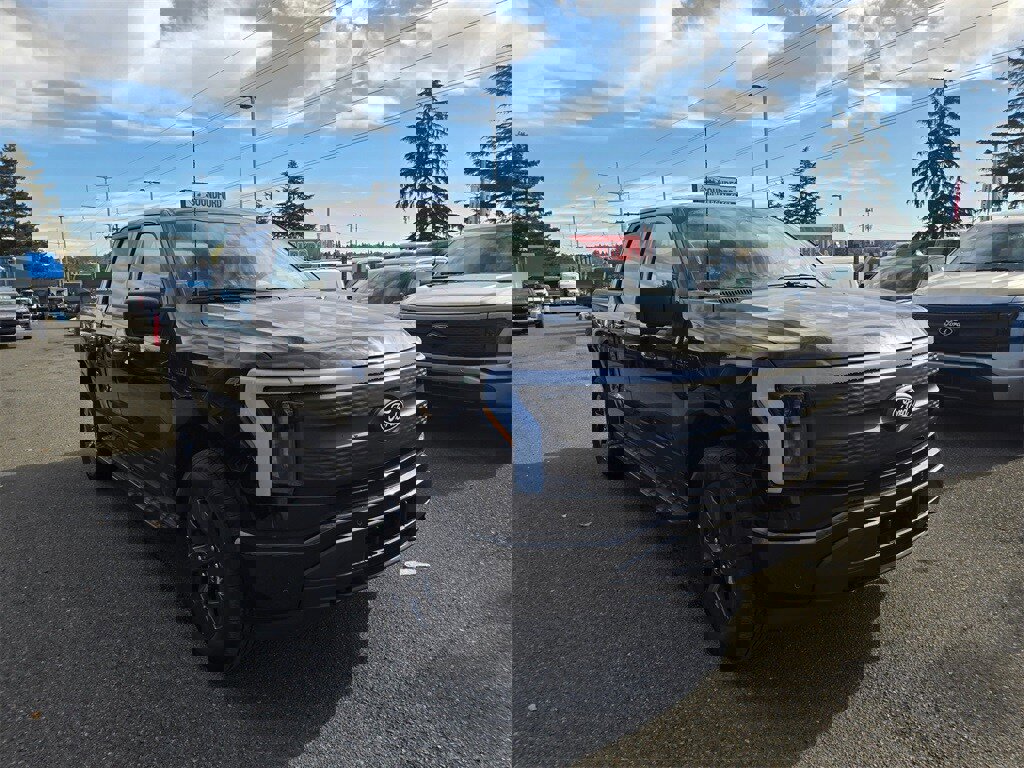 New 2025 Ford F150 Lightning Flash image 3