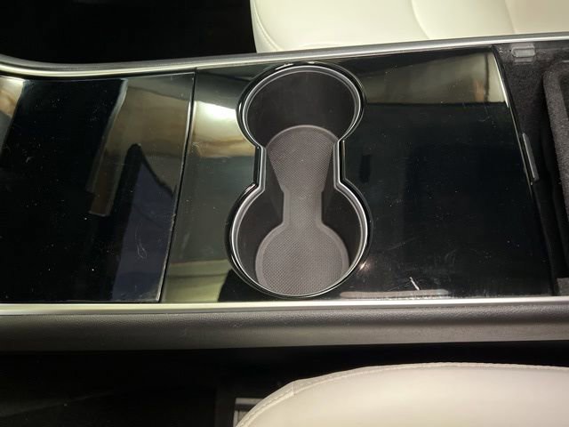 Used 2021 Tesla Model Y Long Range image 23