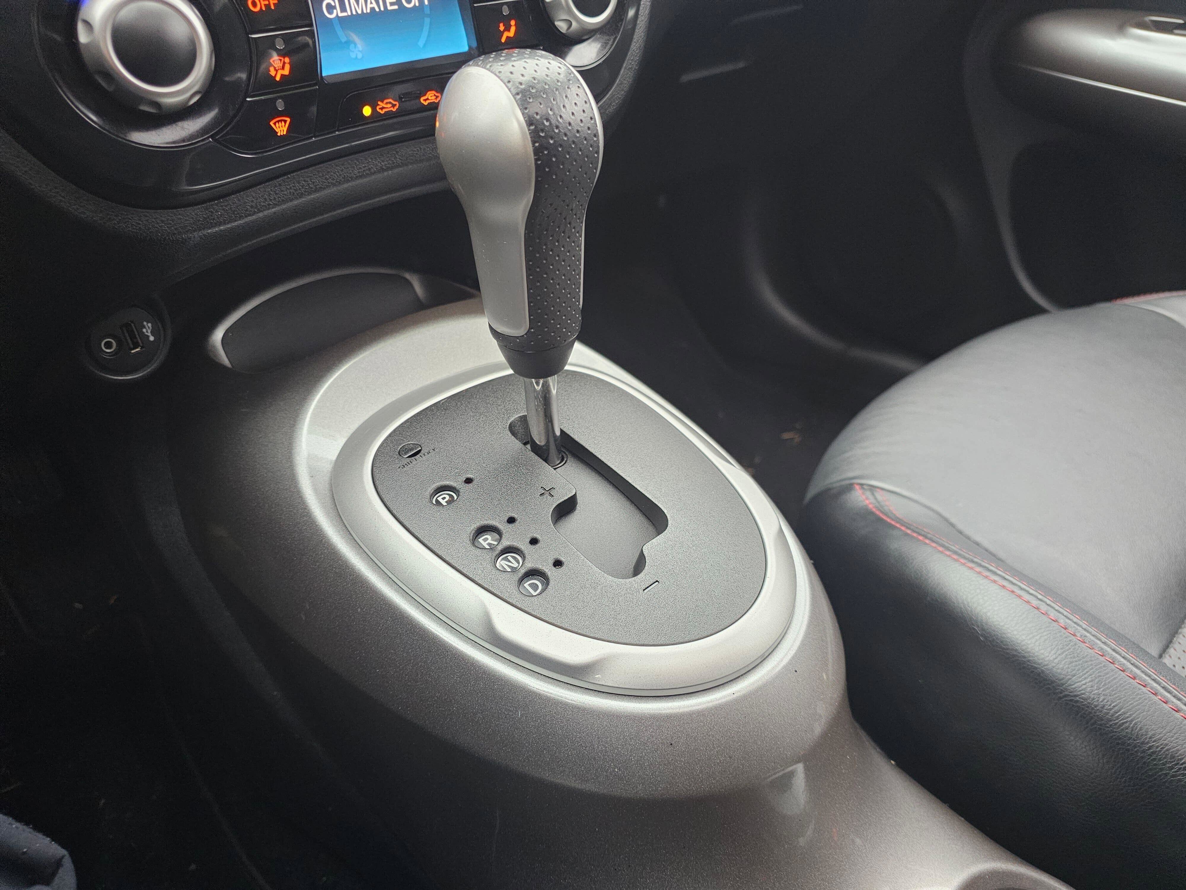 Used 2012 Nissan Juke SL image 28