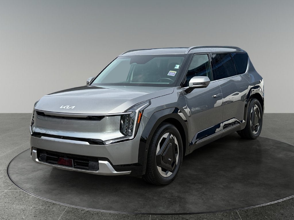Used 2024 Kia EV9 Land AWD/4WD image 4
