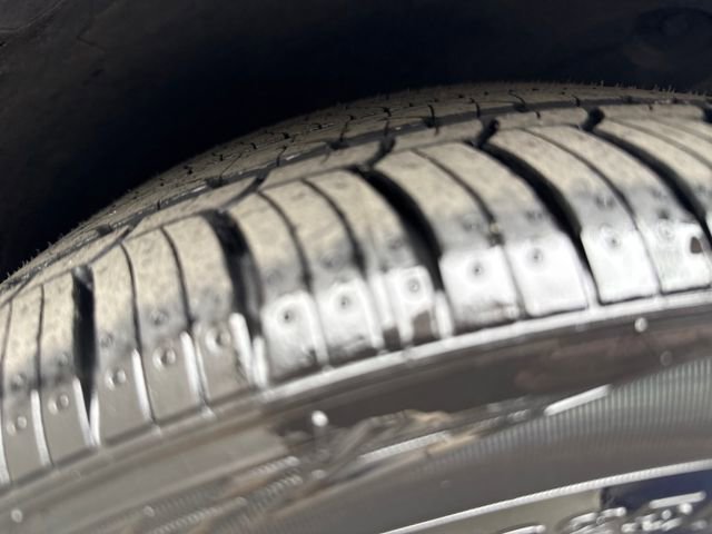 Certified 2021 Hyundai Elantra Limited w/ Cargo Package image 28