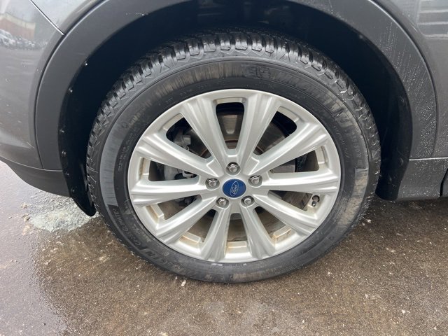 Used 2019 Ford Escape SEL image 9