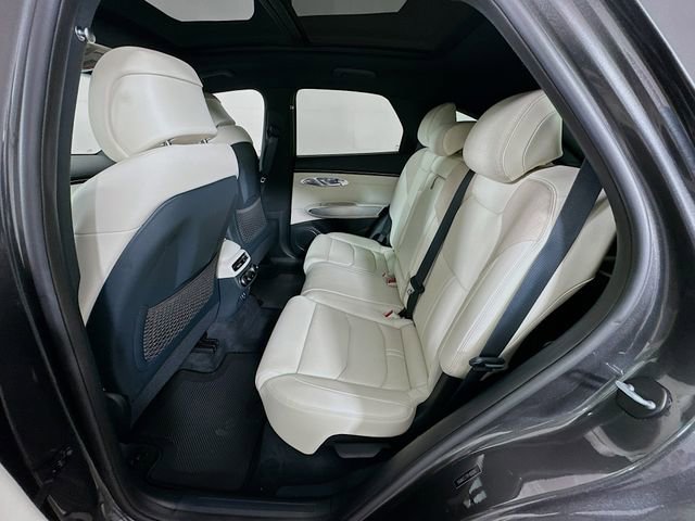 Used 2023 Genesis Electrified GV70 AWD/4WD image 25