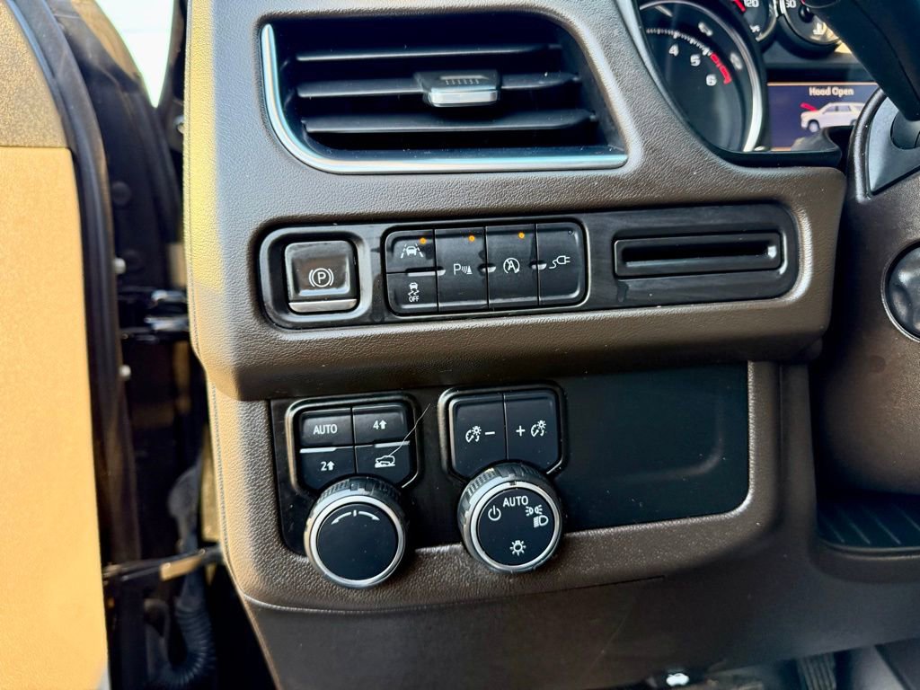 Used 2021 Chevrolet Tahoe LT w/ LT Signature Plus Package image 12