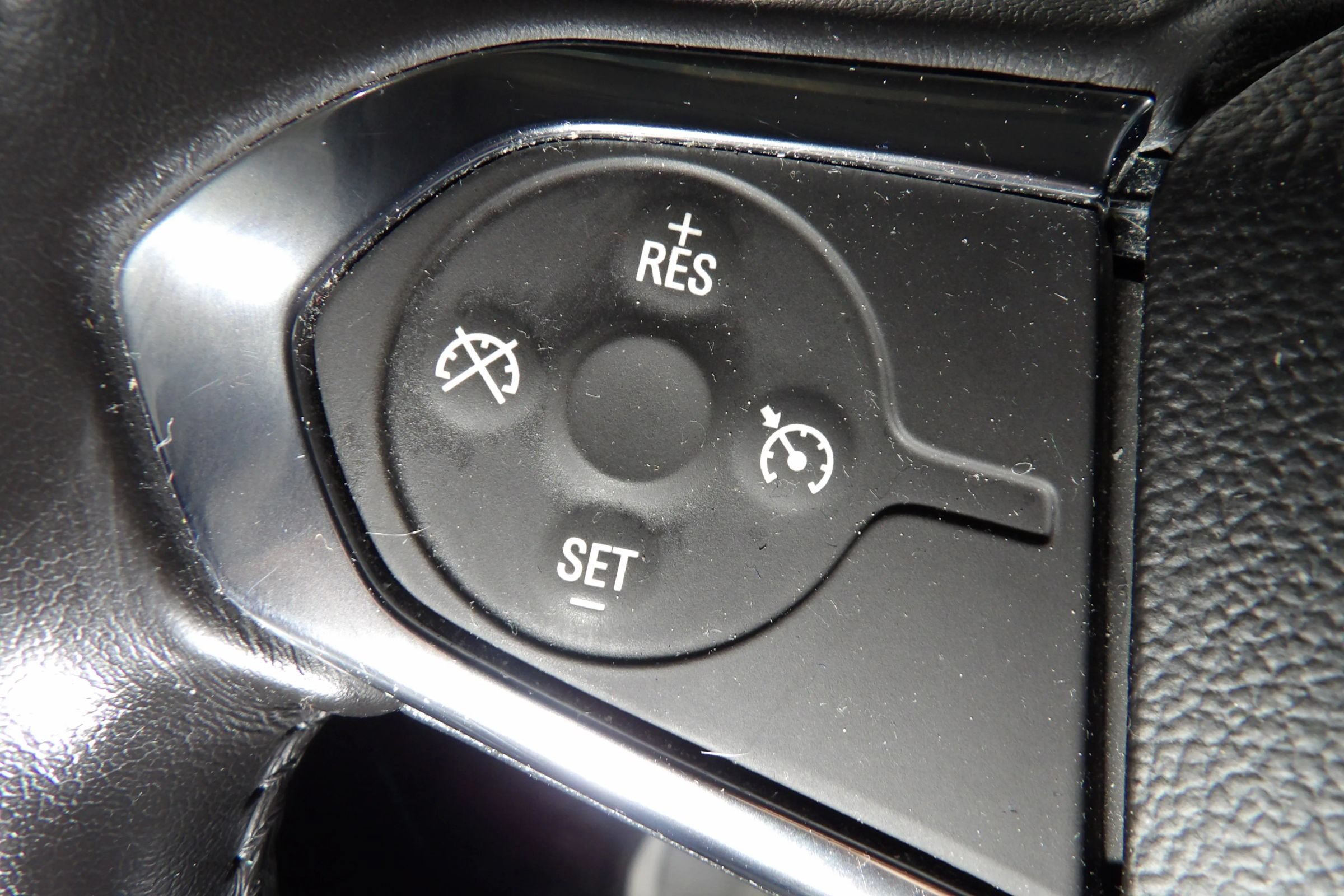 Used 2019 Chevrolet Traverse LT w/ LPO, Floor Liner Package AWD/4WD image 23
