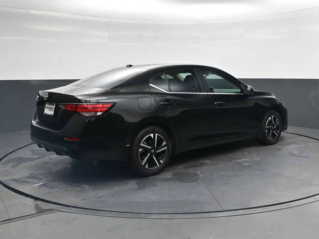 Used 2025 Nissan Sentra SV FWD image 5
